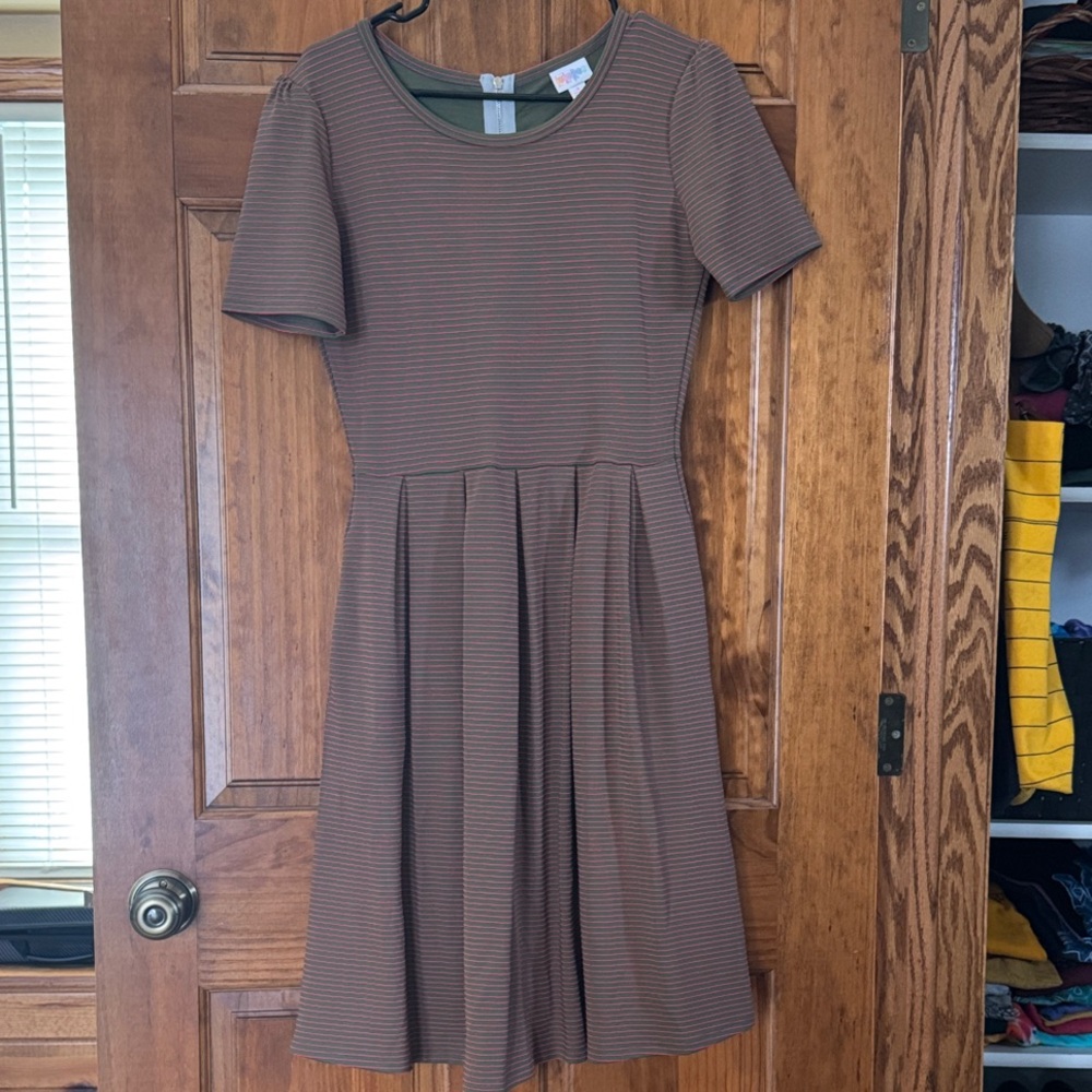 Lularoe Amelia striped Women's Dress. Olive green with pinkish red stripe.